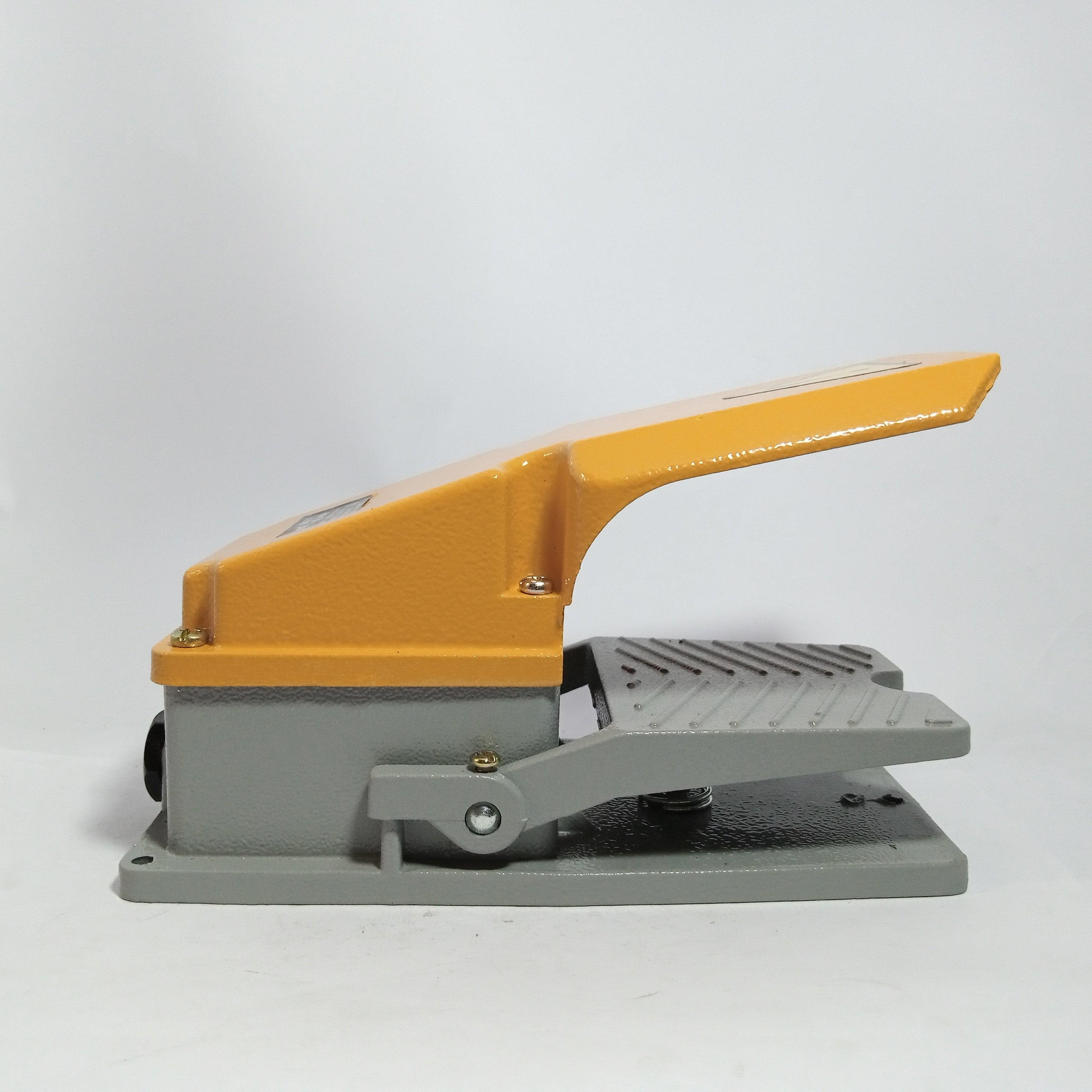 LT4 Foot Switch Aluminum Case Foot Switch for Machine Tool Control Silver Contact in Pakistan thumbnail 3