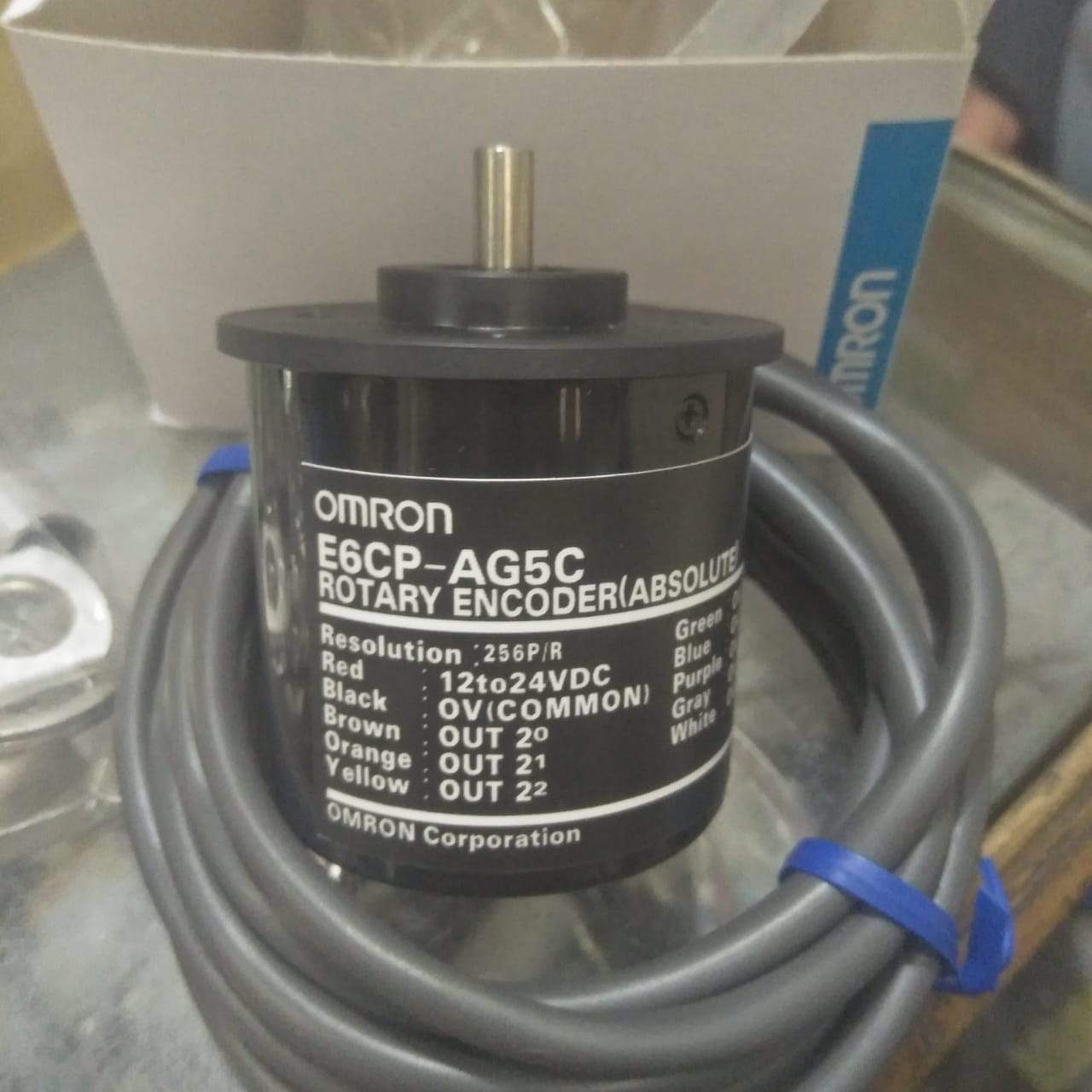 Absolute Omron Encoder E6CP-AG5C  Omron Rotary Encoder, 12-24 VDC in Pakistan - 1024PPR thumbnail 2