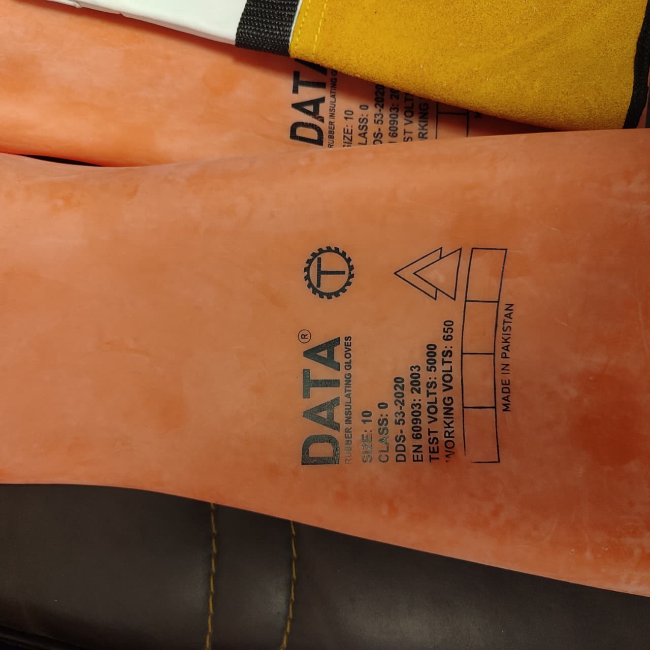 10 Inches Electric Insulating Rubber Gloves in Pakistan thumbnail 7